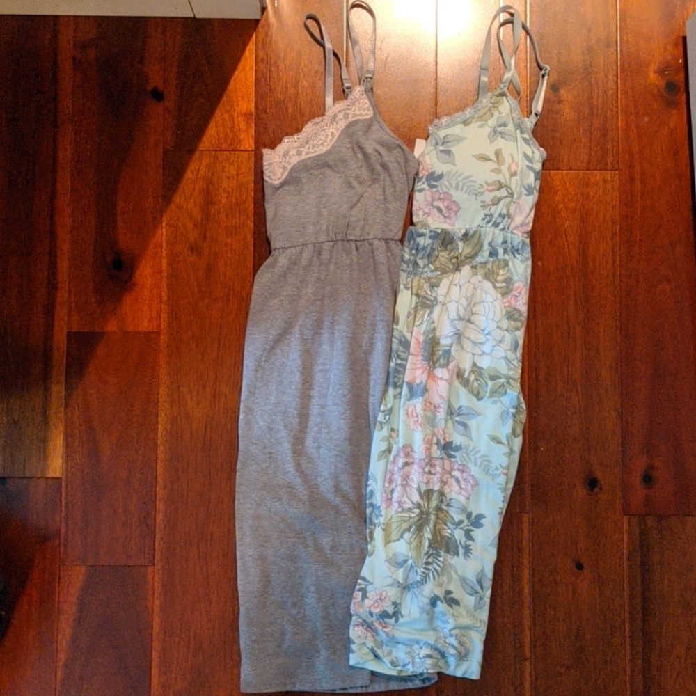 Maternity sleepwear